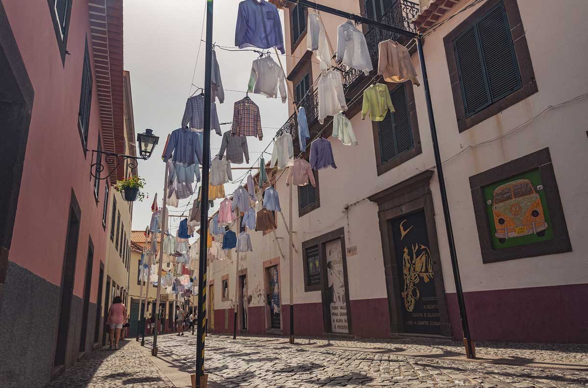 How to earn cash for clothes in your community